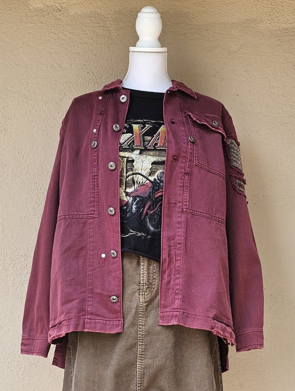 Free People Buttom Down Maroon Shacket W/ Beaded Patch Sz XS - Picture 2 of 9